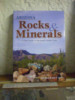 Field companion for the Arizona rock collector. Fu